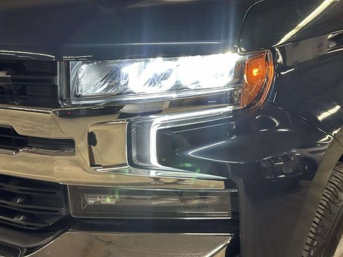 Used 2019 Chevrolet Silverado 1500 LT w/ All-Star Edition AWD/4WD image 9