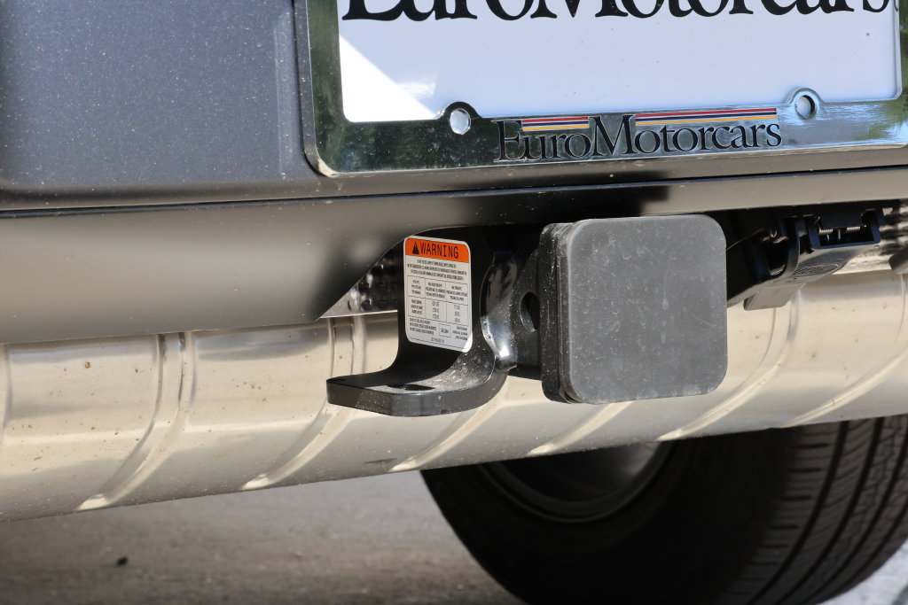 New 2026 Land Rover Defender 130 X-Dynamic SE AWD/4WD image 8