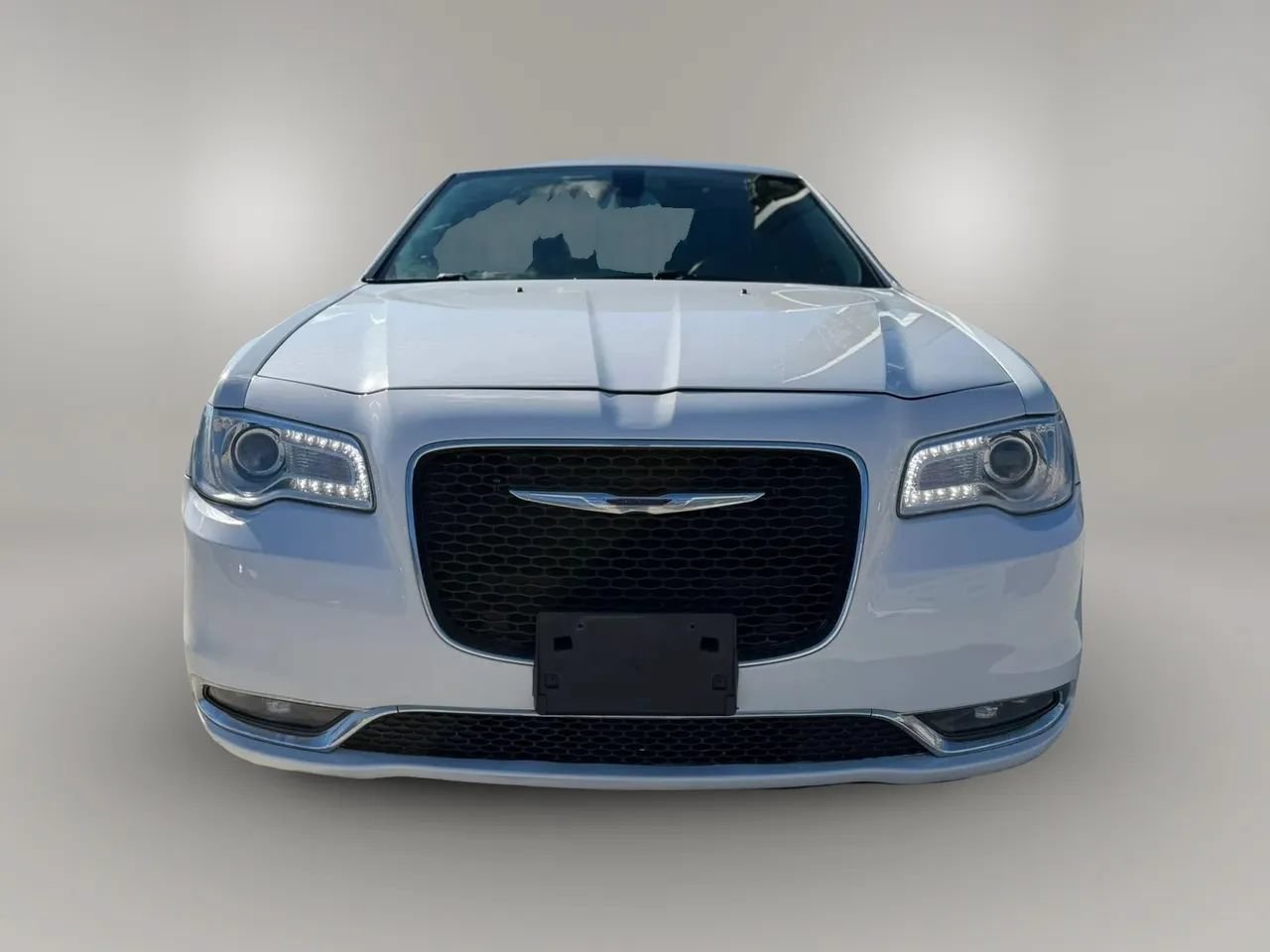 Used 2016 Chrysler 300 Limited AWD/4WD image 2