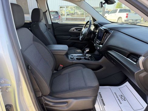 Used 2021 Chevrolet Traverse LT AWD/4WD image 21