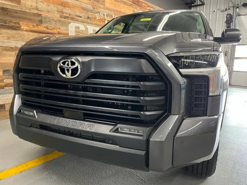 Used 2024 Toyota Tundra SR5 w/ SR5 Convenience Package AWD/4WD image 8