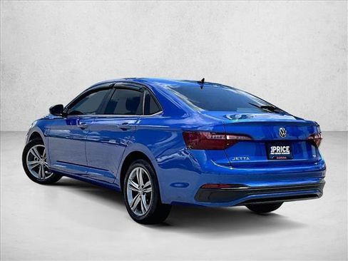 Used 2024 Volkswagen Jetta SE w/ Panoramic Sunroof Package FWD image 12