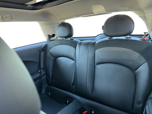 Used 2014 MINI Cooper S image 11