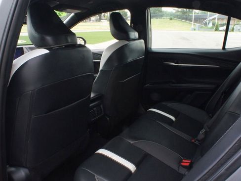 Used 2025 Toyota Camry SE FWD image 14