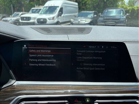 Used 2021 BMW X5 xDrive40i w/ Parking Assistance Package AWD/4WD image 36