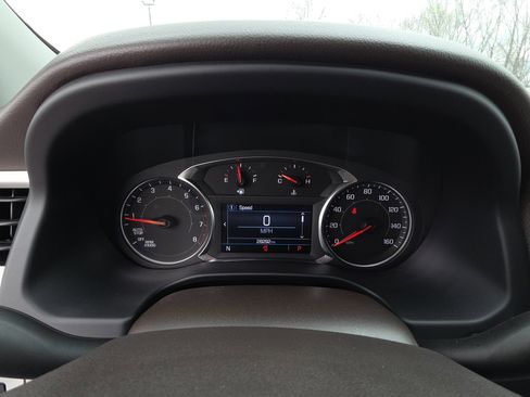 Certified 2023 GMC Acadia SLE image 16