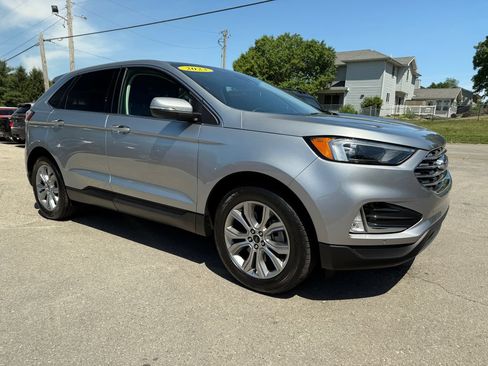 Used 2023 Ford Edge Titanium AWD/4WD image 3
