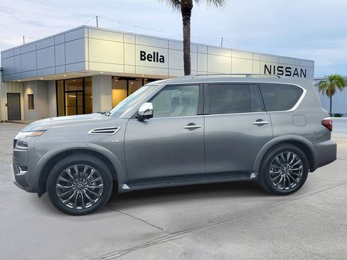 Used 2022 Nissan Armada Platinum RWD image 2