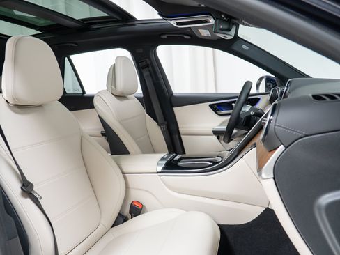 Certified 2024 Mercedes-Benz GLC 300 4MATIC image 22