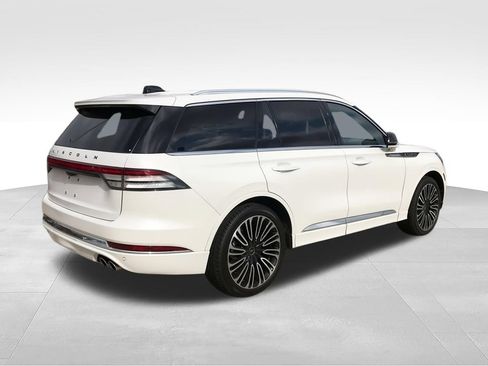 Used 2025 Lincoln Aviator Black Label AWD/4WD image 8