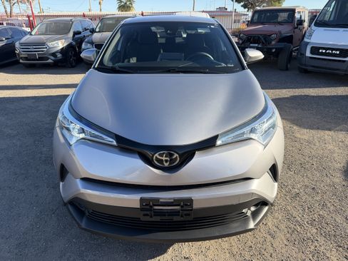 Used 2019 Toyota C-HR XLE image 2