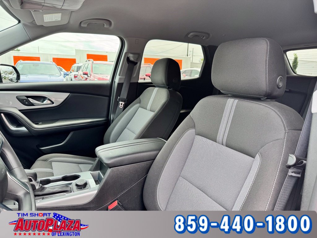 Used 2025 Chevrolet Blazer LT AWD/4WD image 37