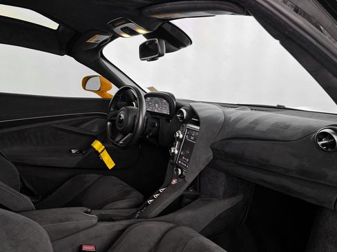 Used 2019 McLaren 720S Performance image 25