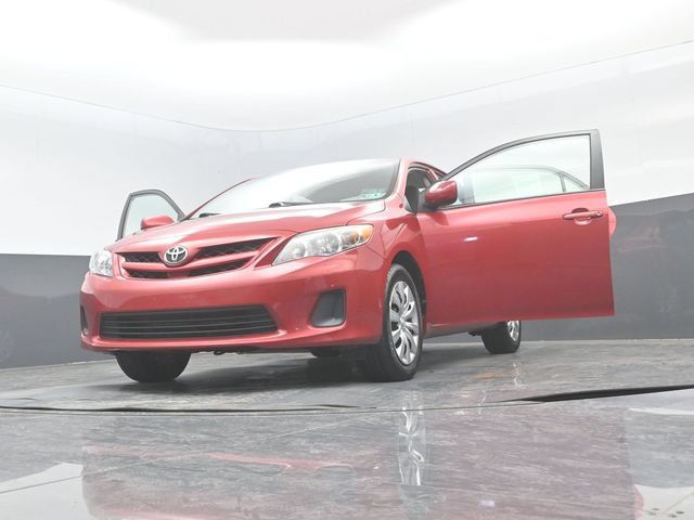Used 2012 Toyota Corolla LE FWD image 27
