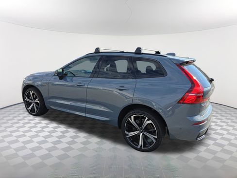 Used 2022 Volvo XC60 T8 R-Design image 5