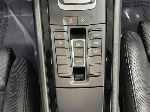Used 2019 Porsche 911 Carrera T image 17