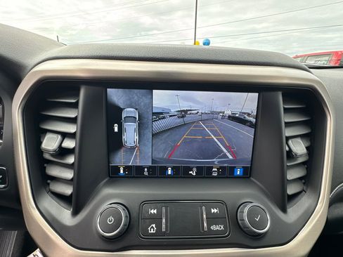Used 2023 GMC Acadia Denali w/ Denali Technology Package FWD image 31