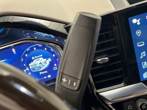 Used 2024 Chevrolet Silverado 2500 LT image 41