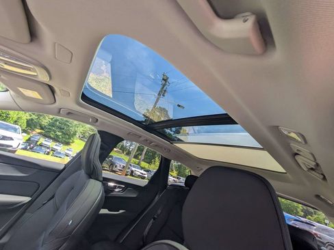 New 2026 Volvo XC60 B5 Core AWD/4WD image 21