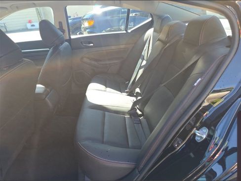 Certified 2023 Nissan Altima 2.5 SR w/ SR Premium Package FWD image 4