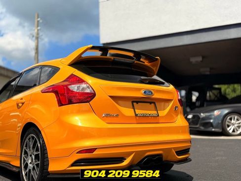 Used 2013 Ford Focus ST FWD image 4
