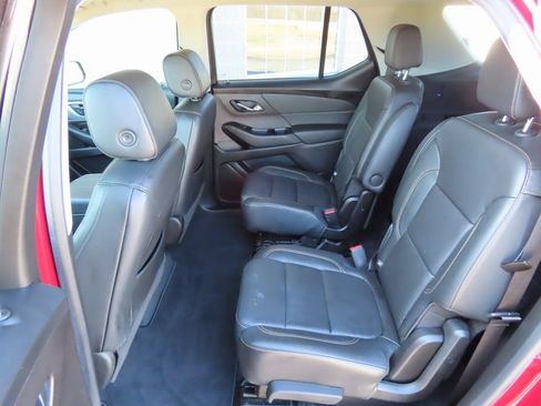 Certified 2019 Chevrolet Traverse LT w/ LT Premium Package AWD/4WD image 29