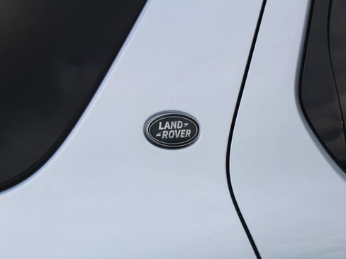 Used 2020 Land Rover Discovery Sport HSE R-Dynamic AWD/4WD image 37