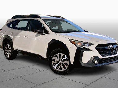 Used 2023 Subaru Outback image 2