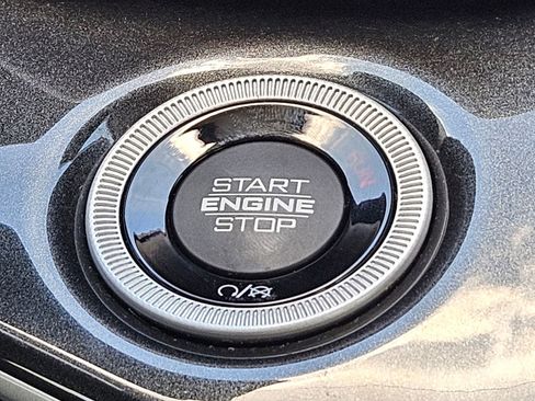 Used 2022 Jeep Grand Cherokee L Laredo w/ Luxury Tech Group I AWD/4WD image 19