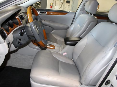 Used 2005 Lexus ES 330 FWD image 21