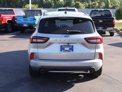 Used 2023 Ford Escape ST-Line FWD image 6