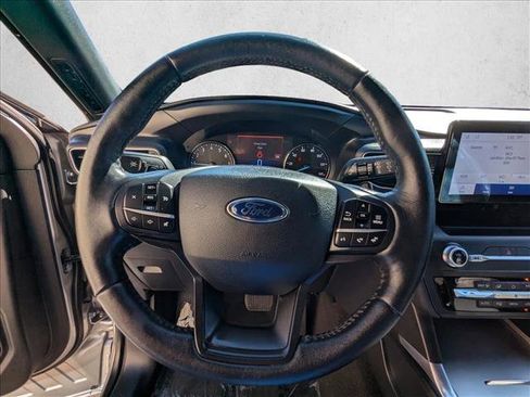 Used 2020 Ford Explorer XLT w/ Equipment Group 202A image 15