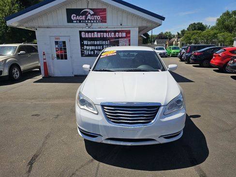 Used 2013 Chrysler 200 LX FWD image 2