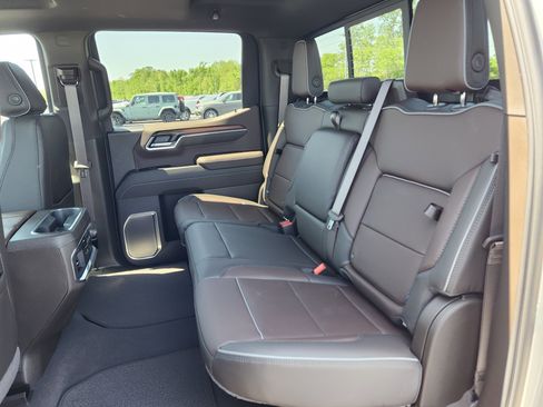 New 2026 GMC Sierra 1500 Denali w/ Denali Reserve Package AWD/4WD image 8