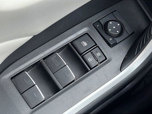 Used 2023 Toyota RAV4 XLE w/ Convenience Package FWD image 18