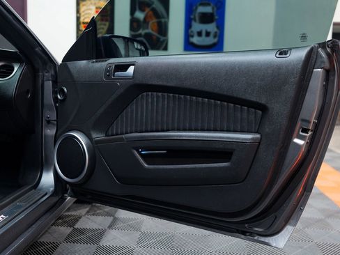 Used 2013 Ford Mustang Shelby GT500 RWD image 36