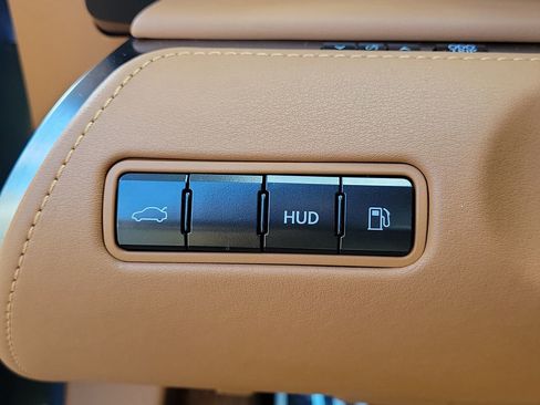 Used 2022 Lexus LC 500 Convertible image 19