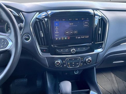 Used 2021 Chevrolet Traverse LT FWD image 6