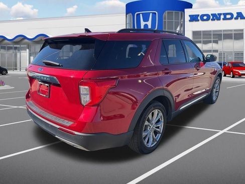 Used 2023 Ford Explorer XLT w/ Equipment Group 202A image 9