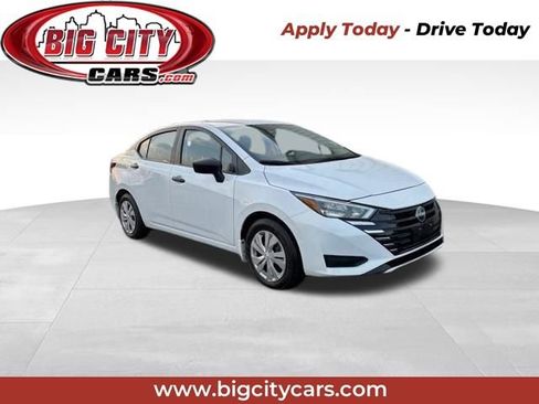 Used 2025 Nissan Versa S w/ Trunk Package image 1