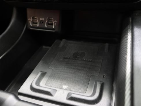 Used 2022 Dodge Durango R/T w/ Blacktop Package AWD/4WD image 47