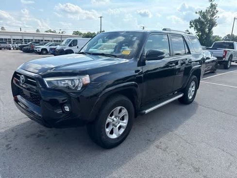 Used 2023 Toyota 4Runner SR5 Premium w/ Moonroof Package AWD/4WD image 9