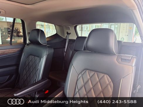 Used 2024 Volkswagen Atlas SEL Premium R-Line AWD/4WD image 37