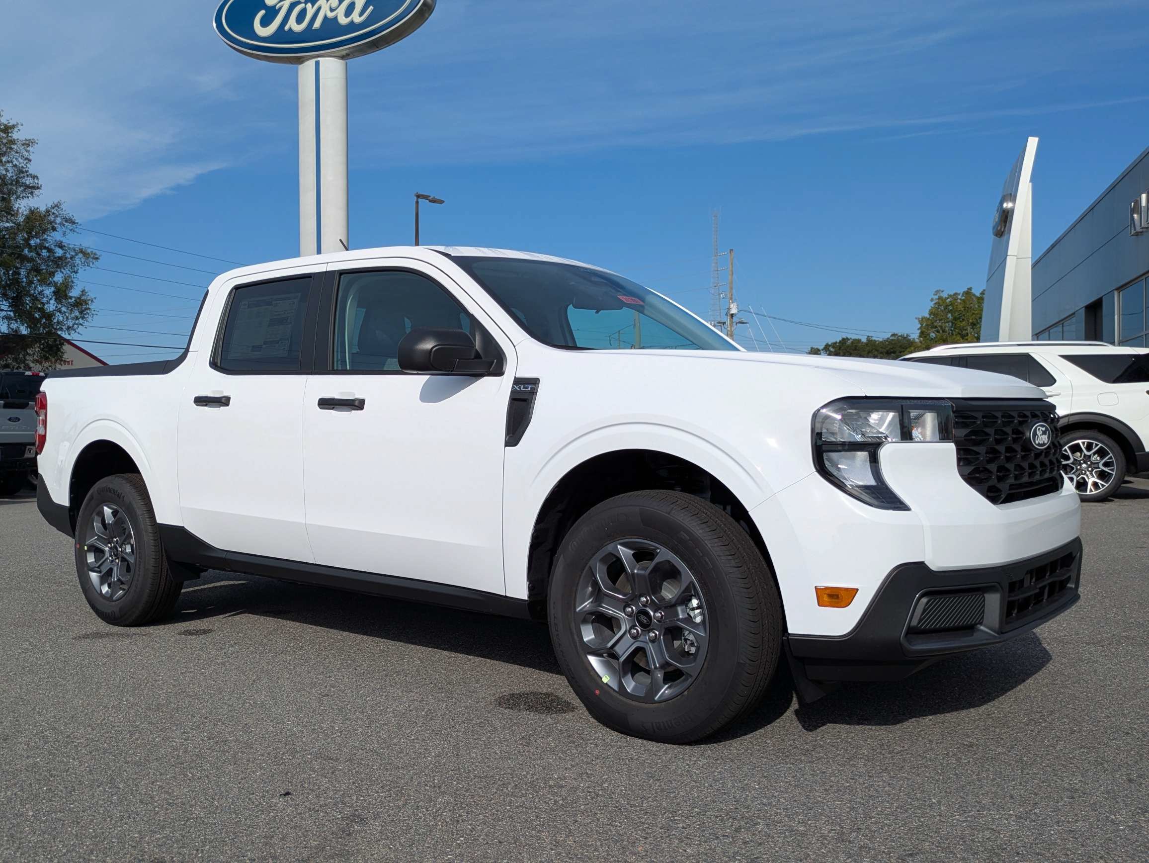 New 2026 Ford Maverick XLT FWD image 2
