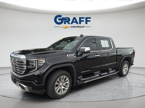 Used 2023 GMC Sierra 1500 Denali w/ Technology Package AWD/4WD image 2