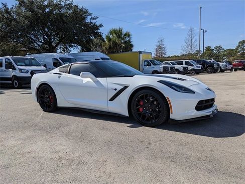 Used 2019 Chevrolet Corvette Stingray Coupe image 2