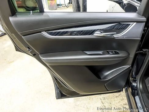 Certified 2023 Cadillac XT6 Premium Luxury AWD/4WD image 22