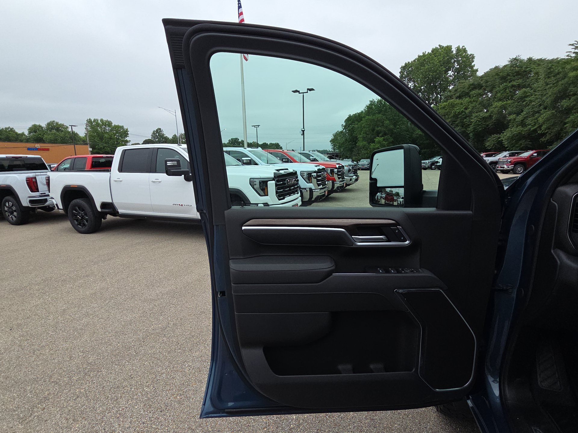 New 2026 Chevrolet Silverado 2500 LT w/ Trail Boss Package AWD/4WD image 13