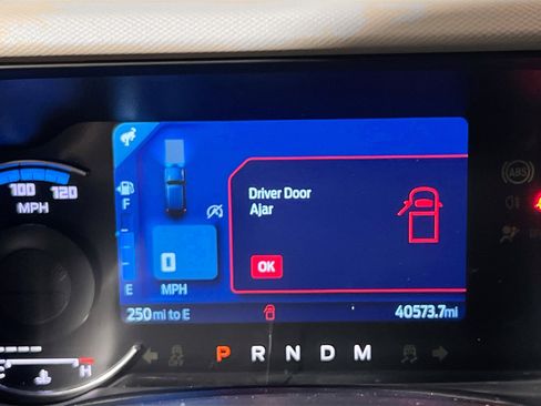 Used 2023 Ford Bronco Wildtrak AWD/4WD image 23