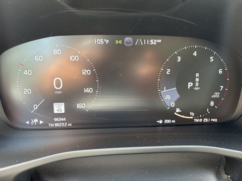 Used 2019 Volvo XC40 T5 Momentum AWD/4WD image 8